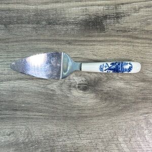 Blue and White Ceramic Handle Cake Server